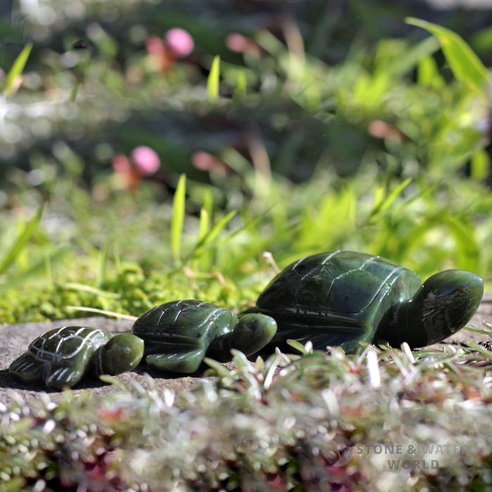 Hand-Carved Jade Sea Turtle