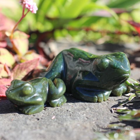 Hand-Carved Jade Frog