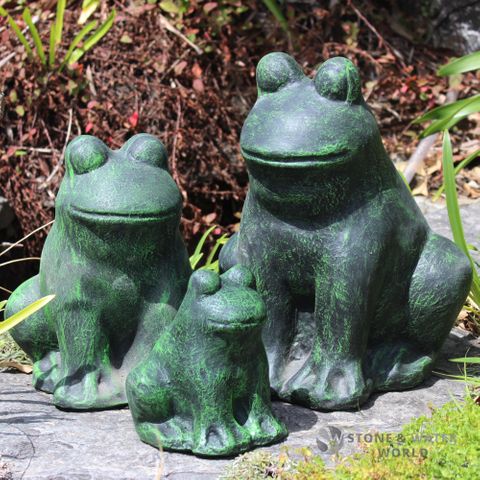 Sitting Frogs