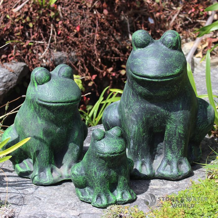 Sitting Frogs (Set of 3)