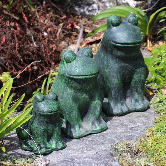 Sitting Frogs (Set of 3)