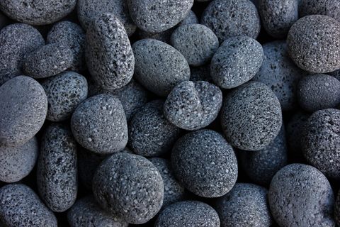 Black Lava Pebble | 60-40mm (20kg Bag)