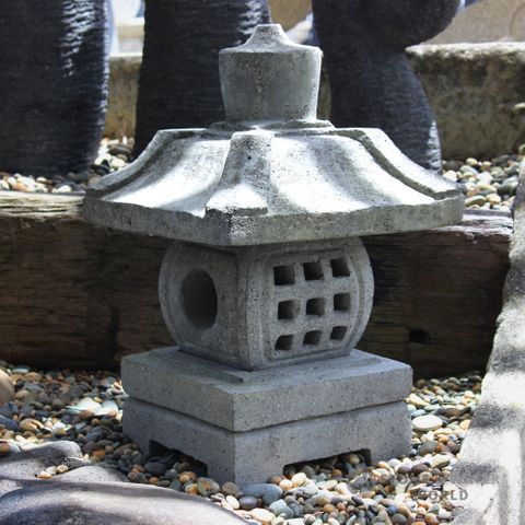 Tengatyaya Garden Lantern