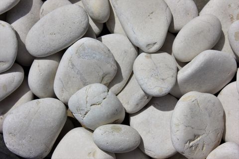 Moondance Pebble | 60-40mm (20kg Bag)