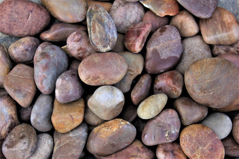 Polished Red Pebble | 30-20mm (1ltr Bag)