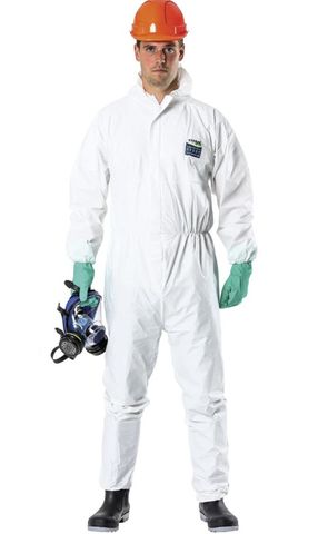TITAN COVERALLS BIO HAZARD / WATER REPELL. (50)
