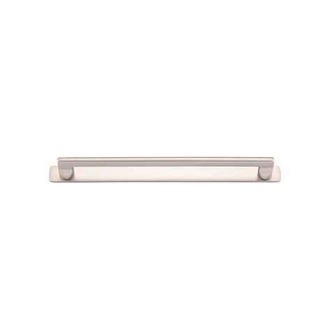 Baltimore Cabinet Pull on Backplate 256