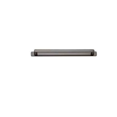 Osaka Cabinet Pull on Backplate