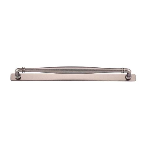 Sarlat Cabinet Pull on Backplate 320 DN