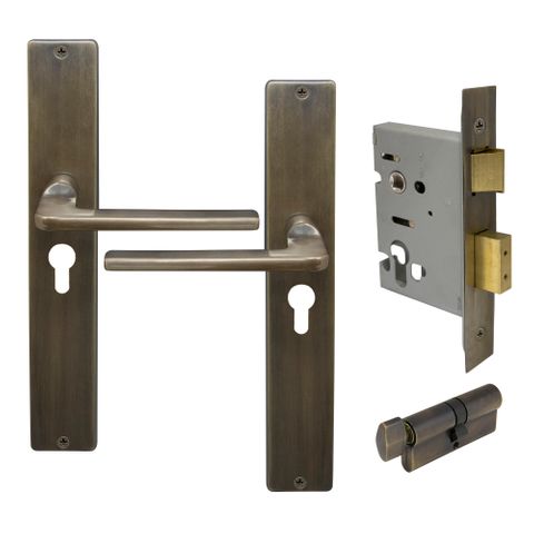 Chalet Square LP Entrance E48 OR