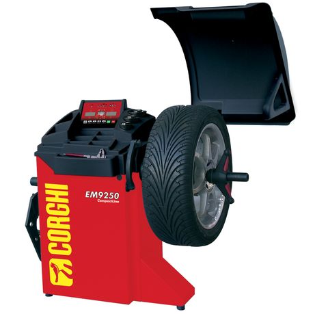 Corghi EM9250 Xline wheel balancer