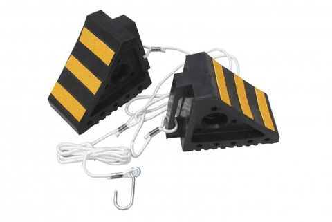 wheel chocks - black/yellow with rope (pair)