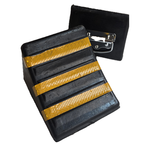 wheel chock (single) black/yellow stripe with rear eyelet