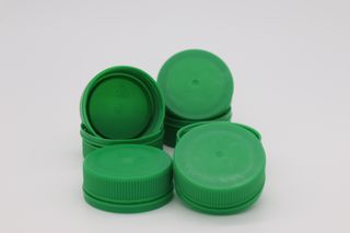 PET LID GREEN TO FIT BOTTLES