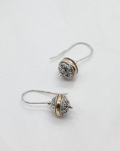 Cinta - Hook Ball earring