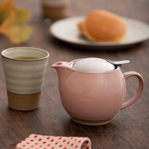 Zero Japan Teapots and Mugs