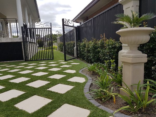 Save Time and Money with Long-Wearing Artificial Turf