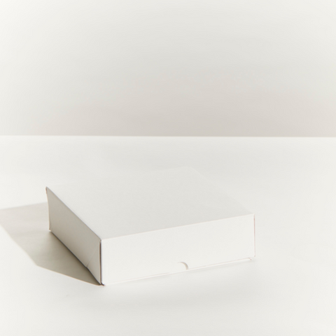 White Corrugated Cake Box 8 x 8 x 2.5"(Qty:100) (205 x 205 x 75mm)