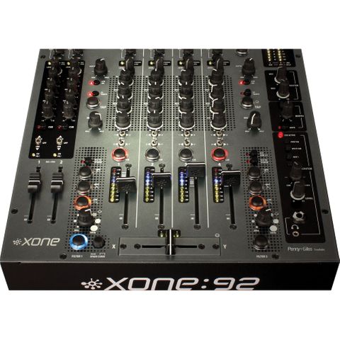 Allen & Heath XONE92 Club + DJ Mixer