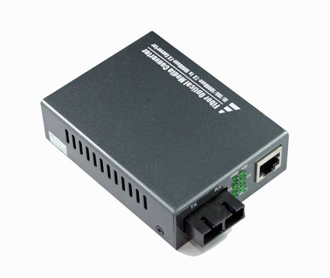 SC MM 10-100-1000 Gb 550m Fibre media converter