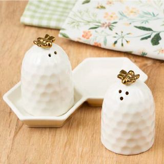 DII CERAMIC BEE HIVE SAT & PEPPER SHAKERS