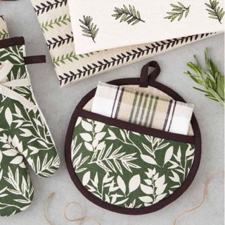 DII GARDEN GREENS OVEN POTHOLDER GIFT SET