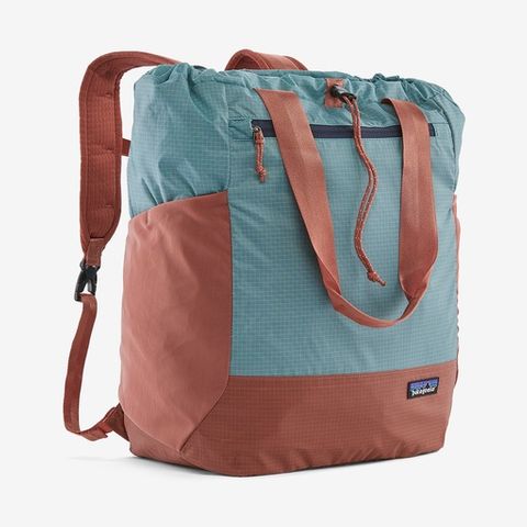 Patagonia lightweight travel tote pack 22l smolder discount blue