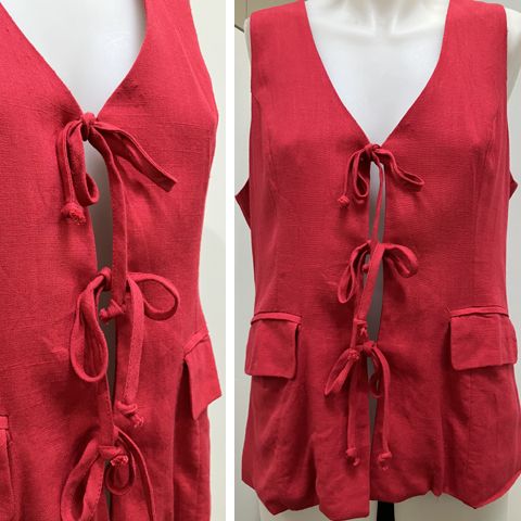 H0860-3 X OLLIE RED TIE VEST (SIZE 14)
