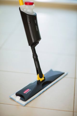 Rubbermaid Pro Spray Mop