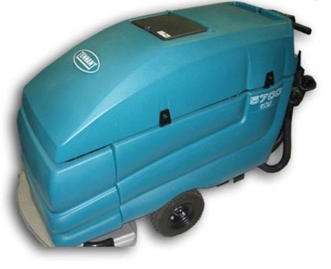 Hire wkend T5700 800mm disc scrubber