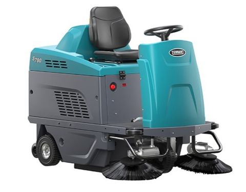 S780 Compact ride on sweeeper