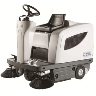 NILFISK SR1101 RIDE-ON SWEEPER