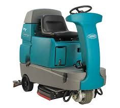 TENNANT T7 - MICRO RIDE ON FLOOR SCRUBBER 800MM
