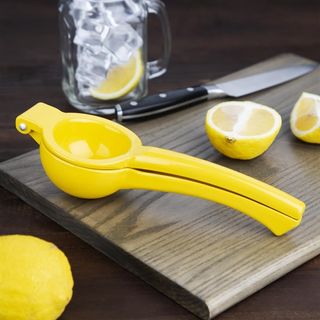 HAND JUICER - MEDIUM - LEMON - YELLOW ( DP122 ) 60(H)x52(W)x225(D)mm - EACH