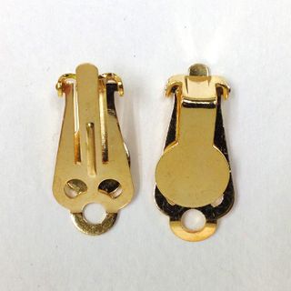 Clip On Earring 8mm Gold Pkt 40