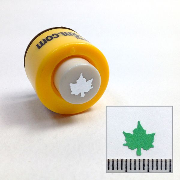 Craft Punch Mini - 10mm Maple Leaf