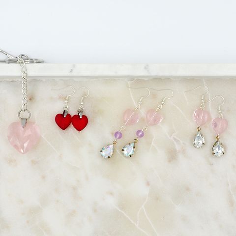 CHINESE CRYSTAL SML HEART PNDNTS RED 2PC