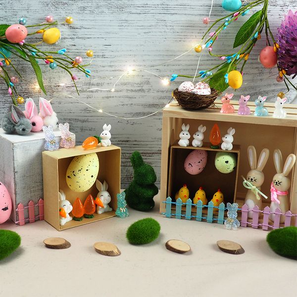 EASTER RESIN BUNNY W CARROT 2PCS