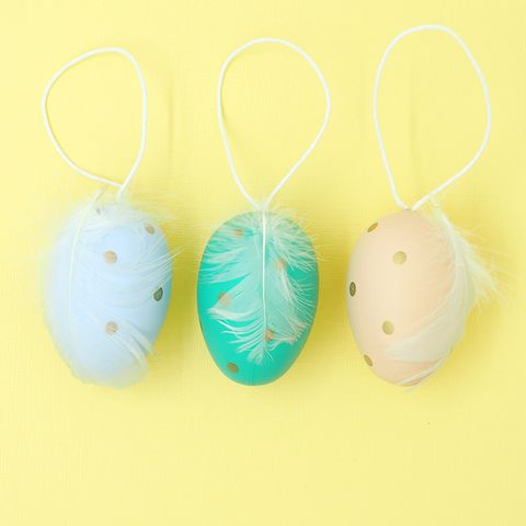 EASTER GOLD SPOT EGGS W/ FEATHERS 6PCS