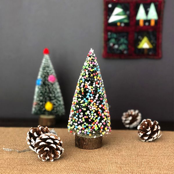 XMAS MINI TREE W  COLOURED BAUBLES 1PC