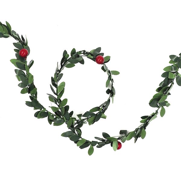 XMAS HOLLY AND BERRY LEAF TRIM 2.5M