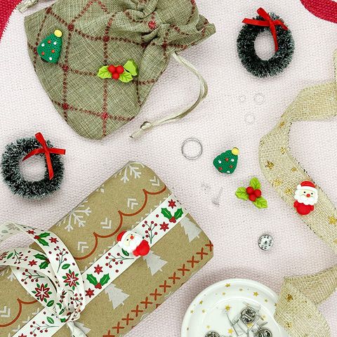 XMAS MINI WREATH EMBELLISHMENTS 4PCS