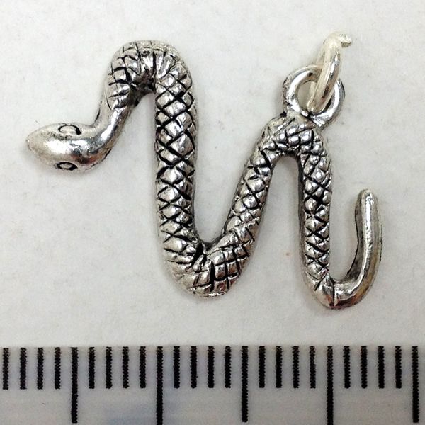 Metal Charms Snakes Silver Medium Pkt2