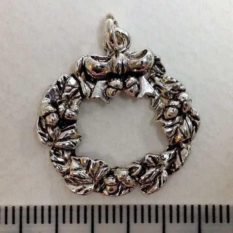 Metal Charms Wreath Silver Large Pkt2