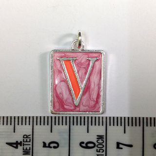 Metal Charms Initial V SiIver/Pink Pkt10