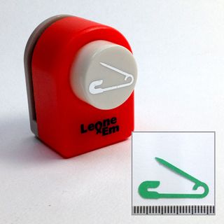 Craft Punch Medium - Safety Pin