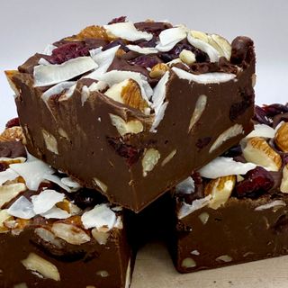 FESTIVE DARK CHOCOLATE FUDGE