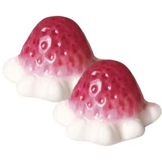 FILLED STRAWBERRIES & CREAM