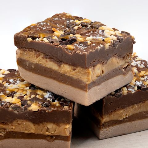 SNICKERY FUDGE