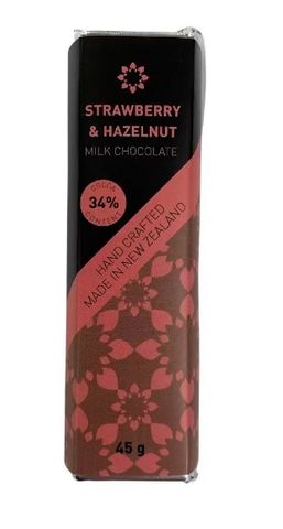 CHOC TRADERS STRAWBERRY & HAZELNUT BAR